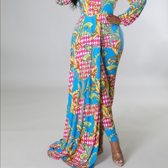 Bodysuit and Pant Set - Picture 7 of 8